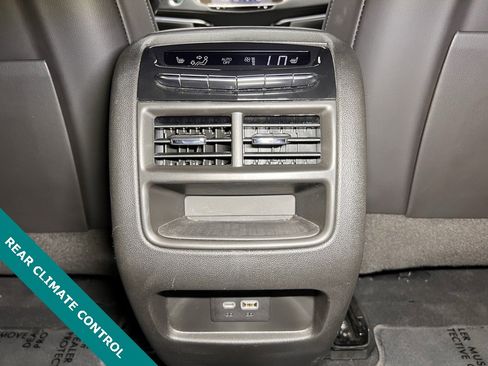 Used 2022 Cadillac XT5 Sportv w/ LPO, ONYX Package image 15