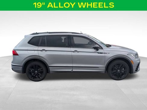 Used 2022 Volkswagen Tiguan SE R-Line AWD/4WD image 6