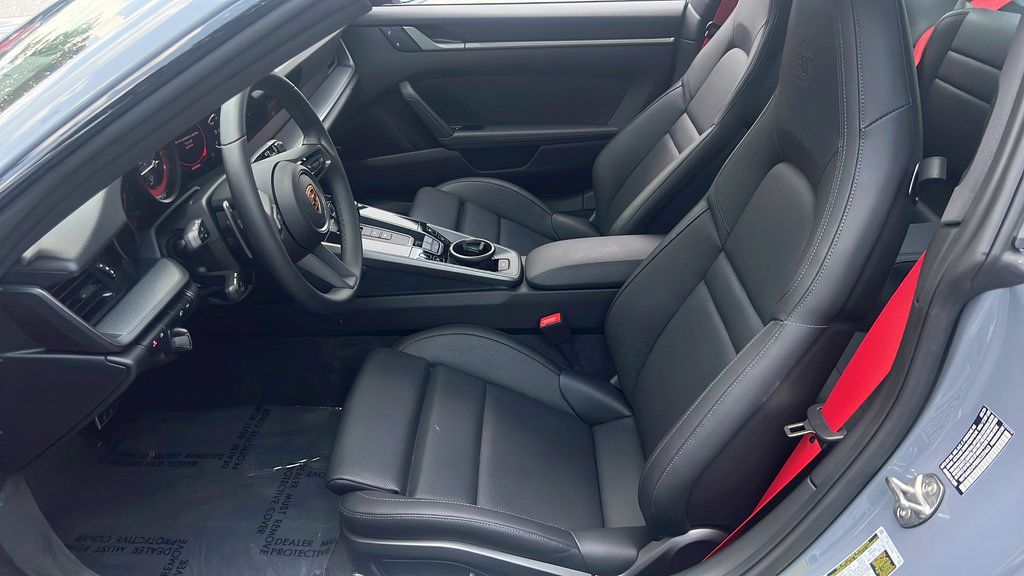 Certified 2024 Porsche 911 Carrera S RWD image 5