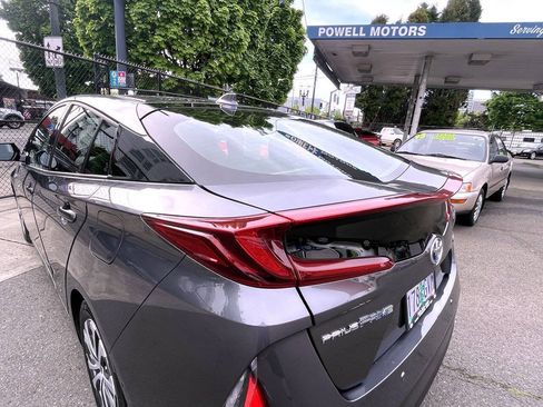 Used 2020 Toyota Prius Prime Limited FWD image 15