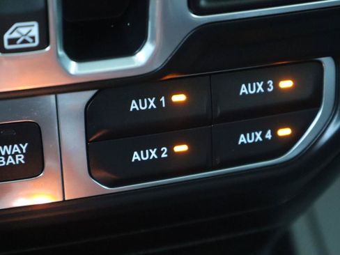 Used 2018 Jeep Wrangler Unlimited Rubicon AWD/4WD image 91