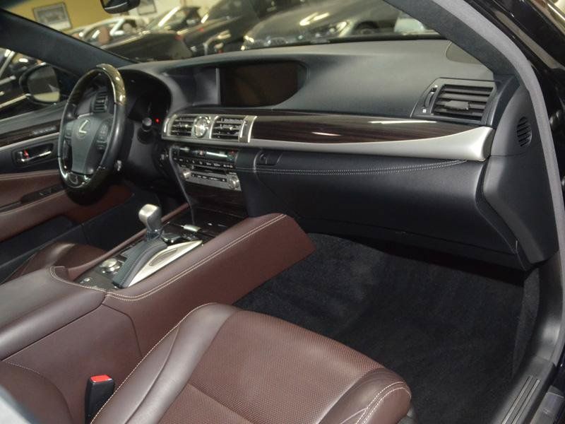 Used 2017 Lexus LS 460 RWD image 18