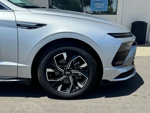 Used 2025 Hyundai Sonata SEL FWD image 2