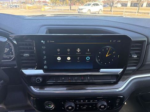 Used 2022 Chevrolet Silverado 1500 LT image 12