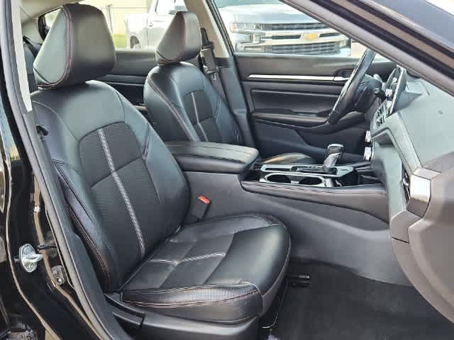 Used 2024 Nissan Altima 2.5 SR FWD image 18
