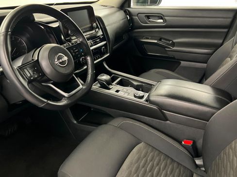 Used 2022 Nissan Pathfinder SV image 15