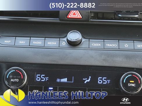 Used 2025 Hyundai Elantra SEL image 23