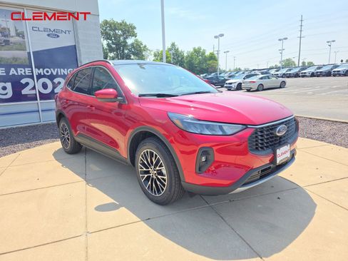 New 2025 Ford Escape SE image 3