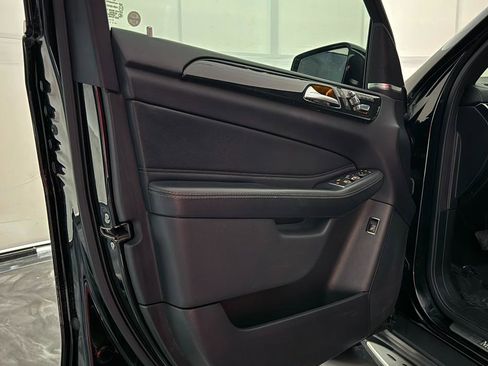 Used 2018 Mercedes-Benz GLS 450 4MATIC w/ Premium Package image 17