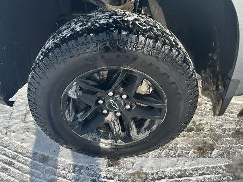 Used 2021 Chevrolet Silverado 1500 LT Trail Boss w/ Convenience Package II image 11