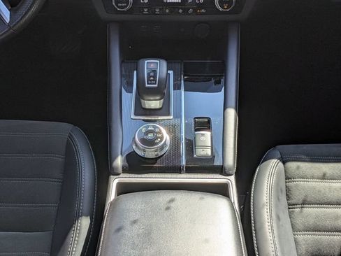 Used 2024 Mitsubishi Outlander SE FWD image 20
