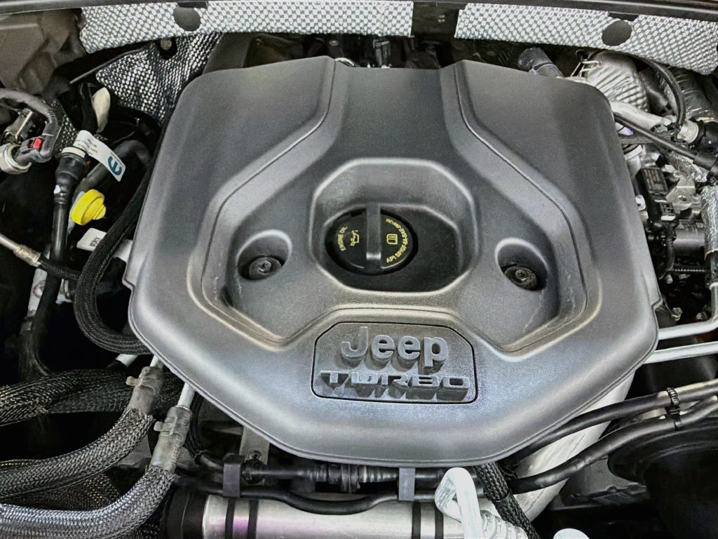 Used 2023 Jeep Grand Cherokee Overland AWD/4WD image 30
