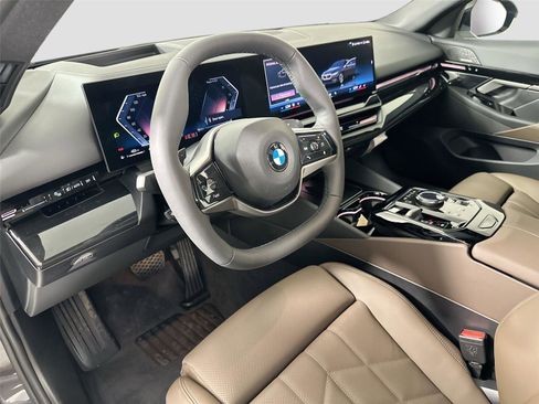 New 2026 BMW 530i xDrive w/ Premium Package AWD/4WD image 10