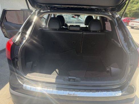 Used 2018 Nissan Rogue Sport SL w/ SL Premium Package FWD image 13