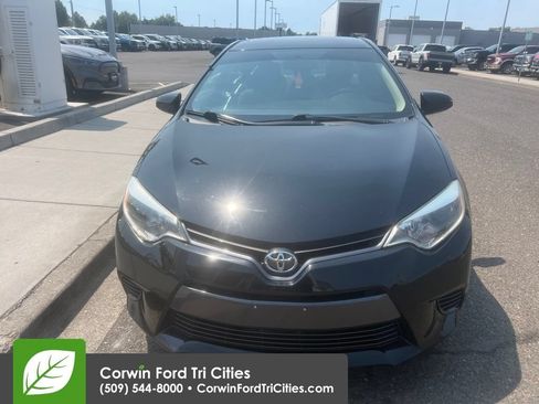 Used 2015 Toyota Corolla LE FWD image 8