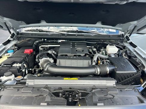 Used 2025 Nissan Frontier Pro-X w/ Tow Package image 11