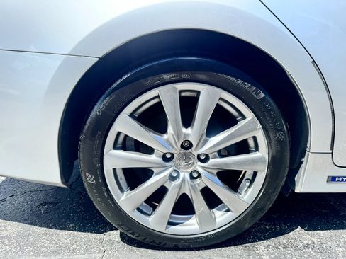 Used 2013 Lexus GS 450h RWD image 15