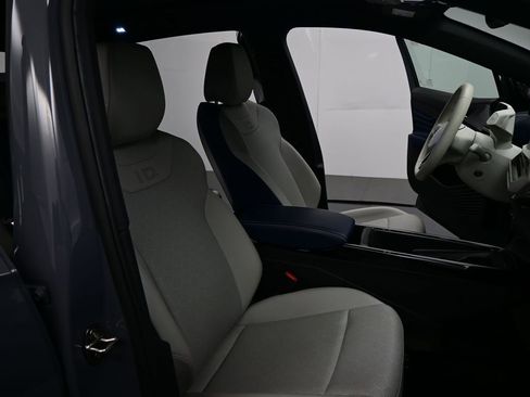 Used 2023 Volkswagen ID.4 Pro S image 18
