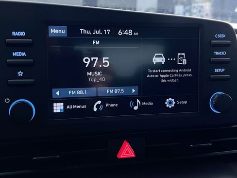 Used 2025 Hyundai Elantra Sport image 18