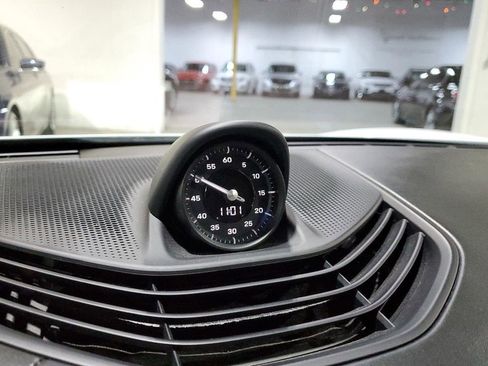 Used 2020 Porsche Taycan Turbo image 30