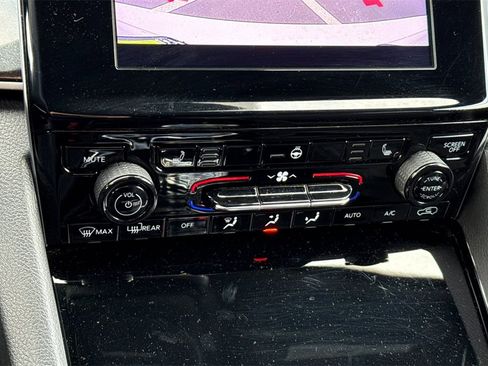 Used 2021 Jeep Grand Cherokee L Laredo image 30