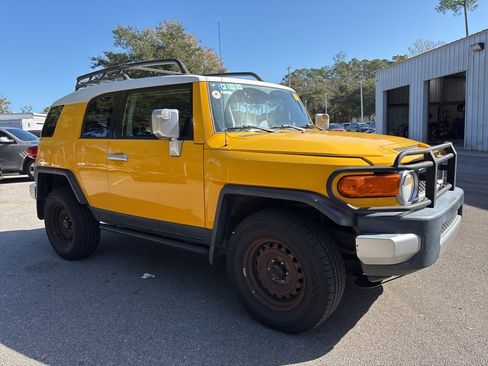 Used 2007 Toyota FJ Cruiser 4WD image 1