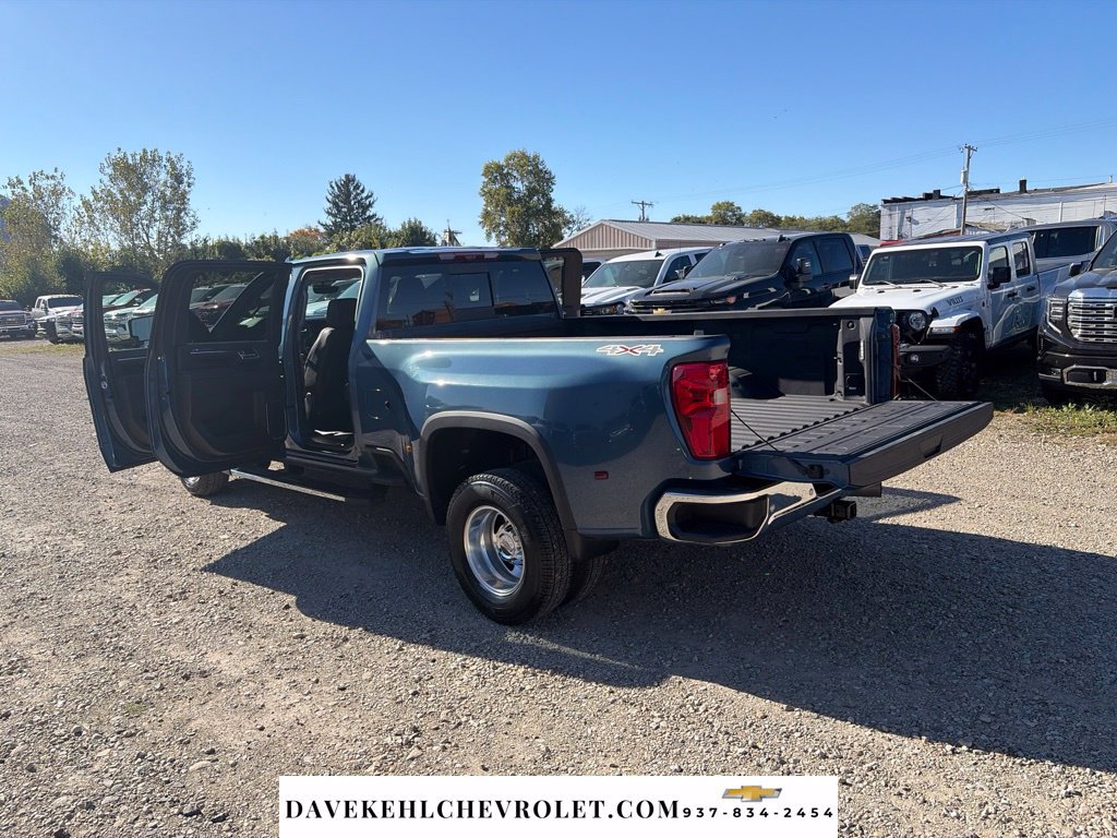 Used 2024 Chevrolet Silverado 3500 LTZ w/ LTZ Plus Package AWD/4WD image 35