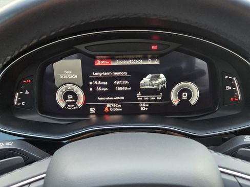 Used 2022 Audi Q7 Premium Plus image 16