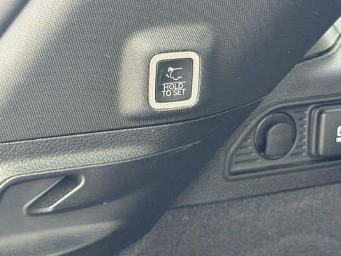 Certified 2023 Jeep Grand Cherokee Overland image 34