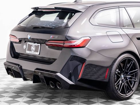 New 2027 BMW M5 Touring AWD/4WD image 37