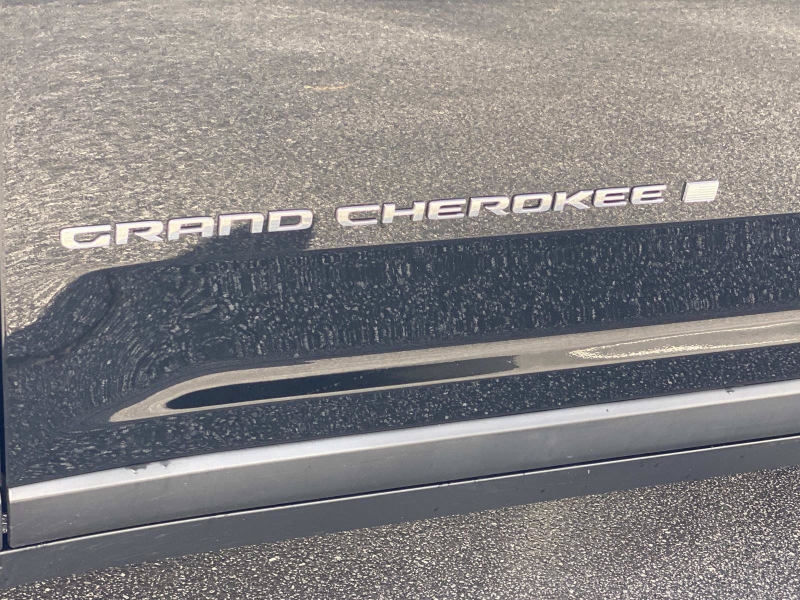 Used 2023 Jeep Grand Cherokee L Limited w/ Trailer Tow Group (B) RWD image 14