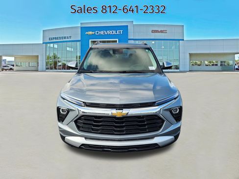 New 2026 Chevrolet TrailBlazer LT w/ Convenience Package FWD image 2