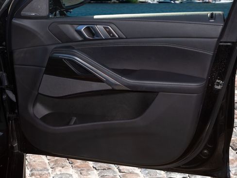 Used 2024 BMW X6 xDrive40i image 13