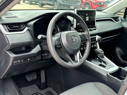 Used 2025 Toyota RAV4 XLE w/ Weather Package AWD/4WD image 11