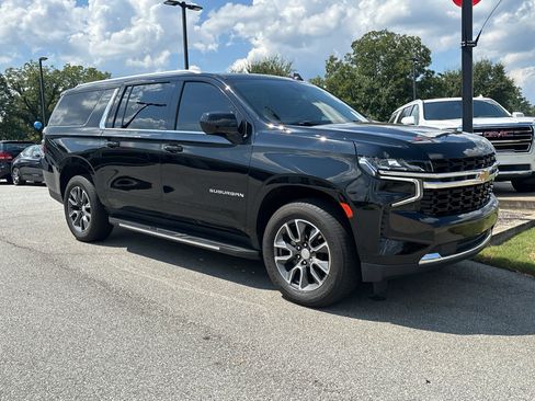 Used 2023 Chevrolet Suburban LS w/ Driver Alert Package RWD image 4