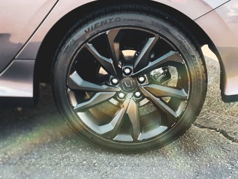 Used 2020 Honda Civic Sport image 11