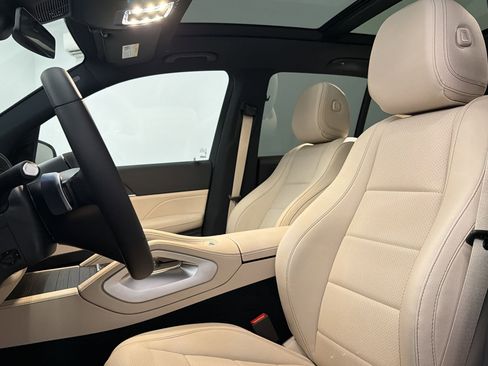 Certified 2025 Mercedes-Benz GLE 350 4MATIC image 5