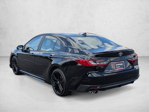 Certified 2025 Toyota Camry SE FWD image 8
