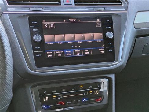 Used 2023 Volkswagen Tiguan SE R-Line image 14