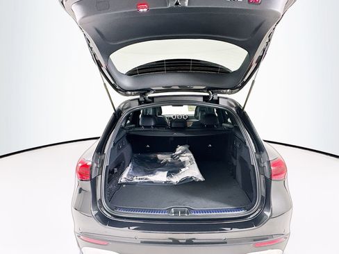 New 2026 Mercedes-Benz GLC 300 image 30