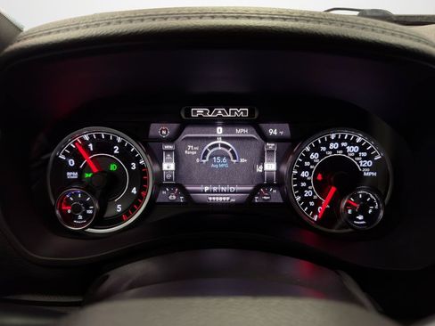 Used 2021 RAM 2500 Laramie w/ Safety Group B AWD/4WD image 17