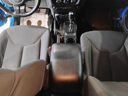 Used 2015 Jeep Wrangler Sport AWD/4WD image 21