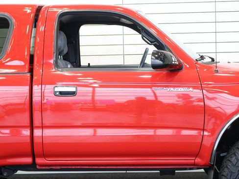 Used 2000 Toyota Tacoma 4x4 Regular Cab image 63
