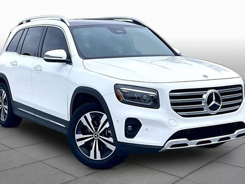 Used 2025 Mercedes-Benz GLB 250 image 3
