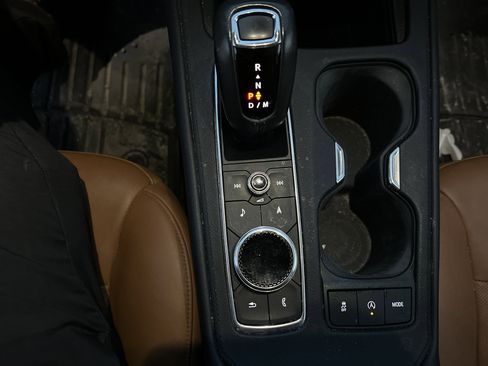 Used 2019 Cadillac XT4 Premium Luxury AWD/4WD image 25