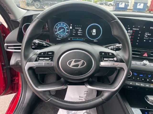 Used 2025 Hyundai Elantra SEL FWD image 25