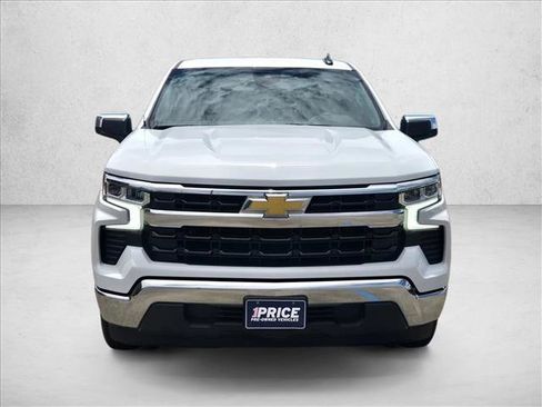Used 2025 Chevrolet Silverado 1500 LT RWD image 2