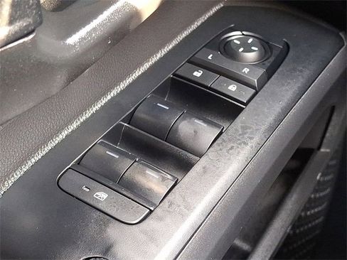 Used 2025 Toyota Tacoma SR image 25