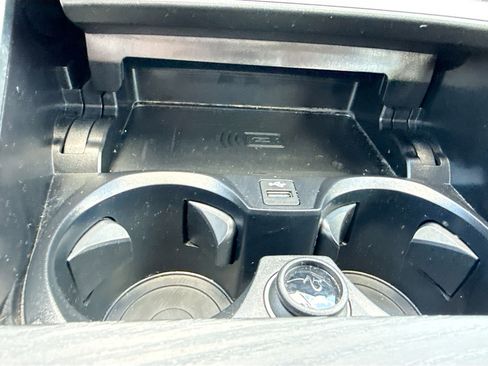 Used 2025 BMW 330i Sedan image 31