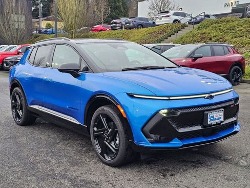 New 2026 Chevrolet Equinox EV RS image 3